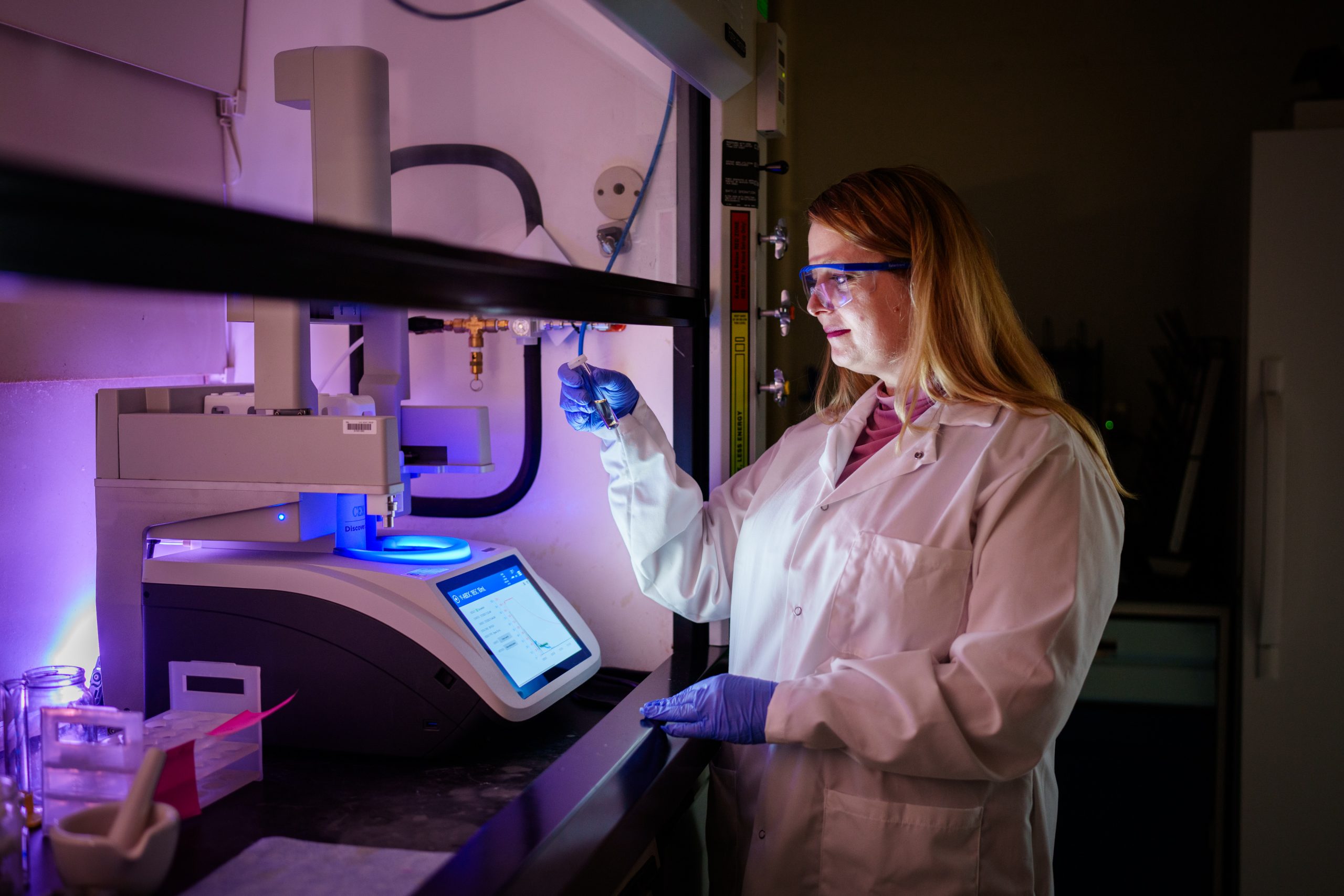 Sandia National Laboratories materials scientist Dorina Sava Gallis was recently recognized by the American Chemical Society Women Chemists Committee with a Rising Star Award.